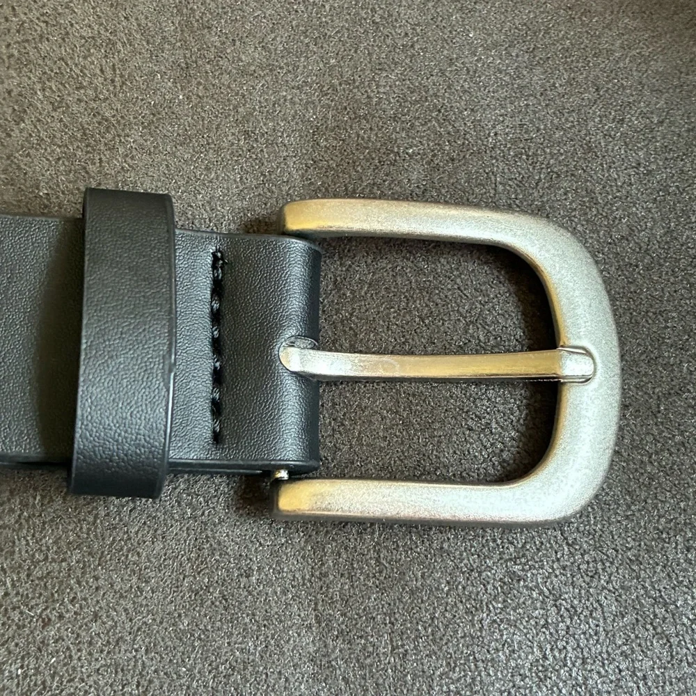 NWOT. Zara Kids Black Faux Leather Belt with Buckle and Loop Closure. Size 6-9.